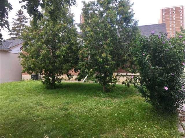 Mainflr - 26 Beckett Ave