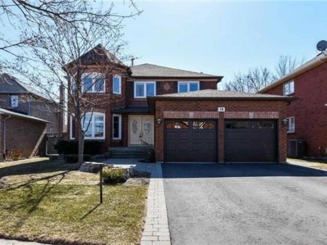 18 Nixon Cres