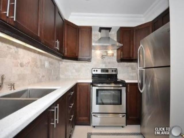 60 Eden Park Dr