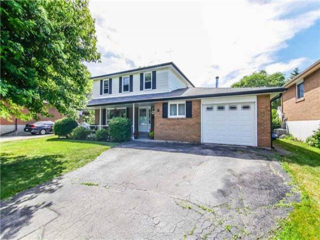 55 Edgebrook Cres