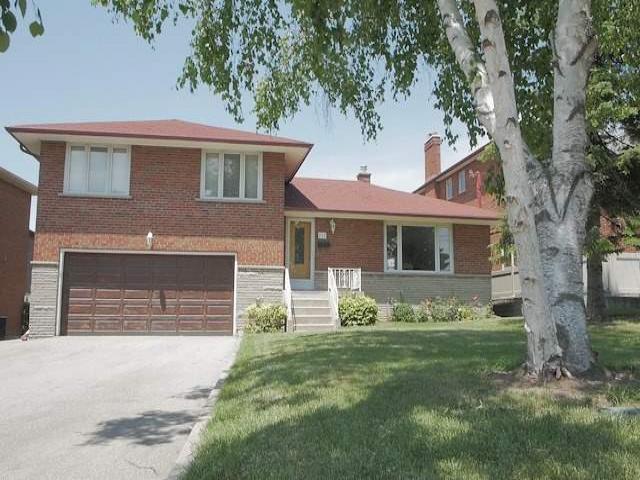210 Maple Leaf Dr