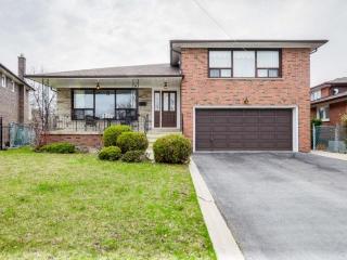 37 Hathor Cres