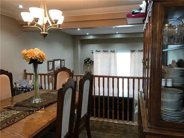 77 Darras Crt