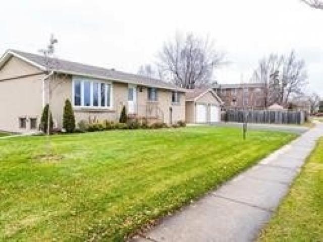 42 Edenborough Dr
