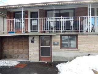 20 Goldcrest Blvd