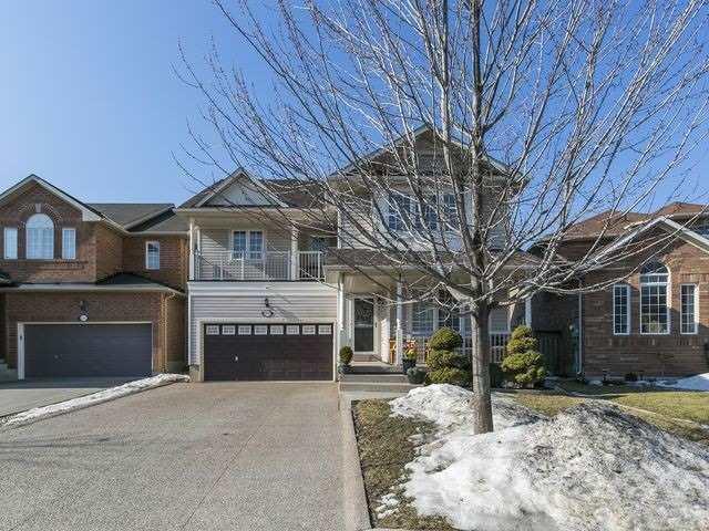 1207 Fox Cres