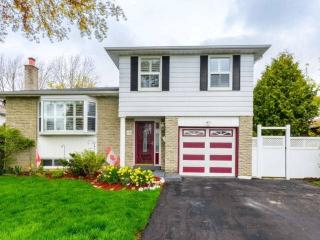 14 Greenbriar Rd