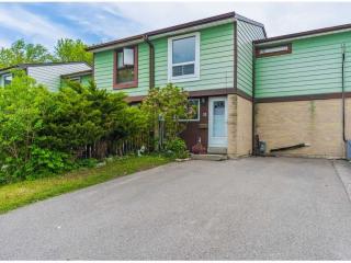 13 Glencastle Sq