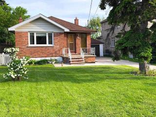 35 Wickford Dr