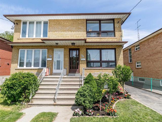 30 Woodbury Road