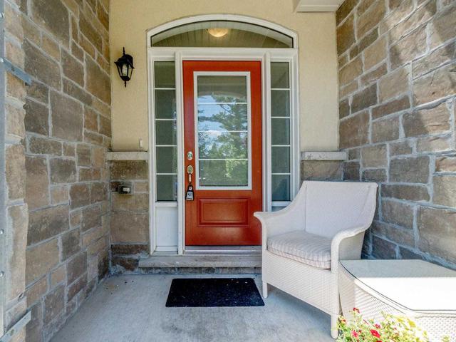 33 Ridgegate Cres