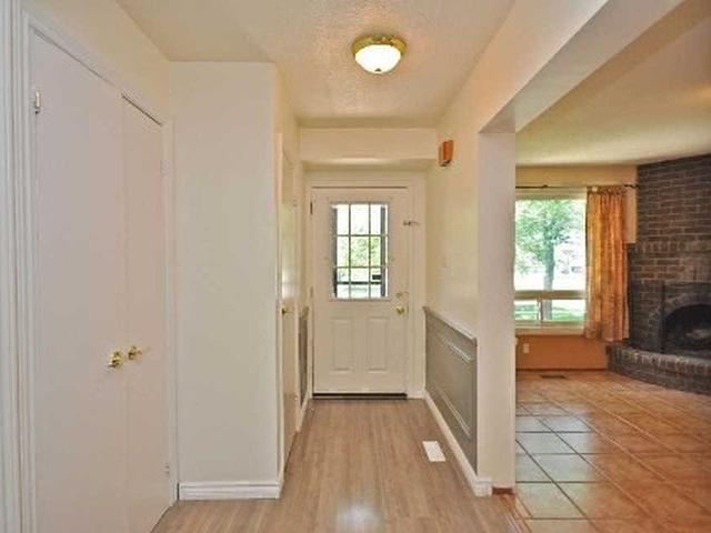 (Upper - 3029 Oslo Cres