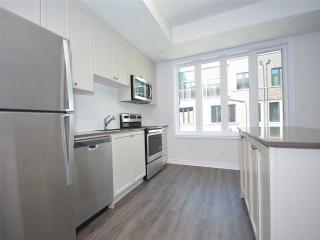 85 Eastwood Park Gdns, Unit 11