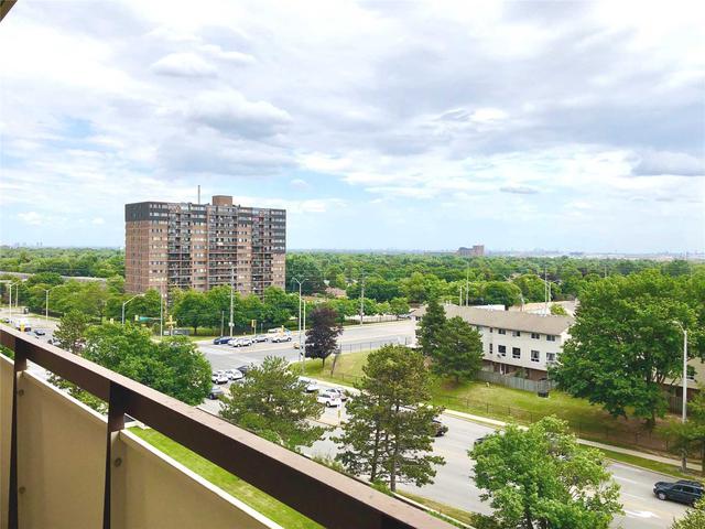 3 Lisa St, Unit #701