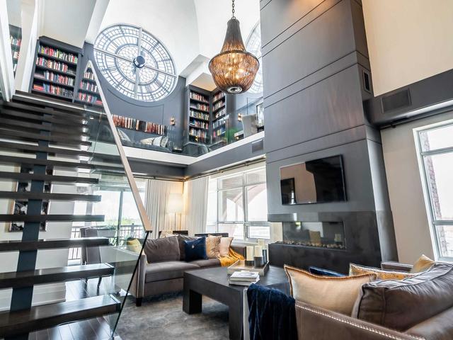 3563 Lake Shore Blvd, Unit 711