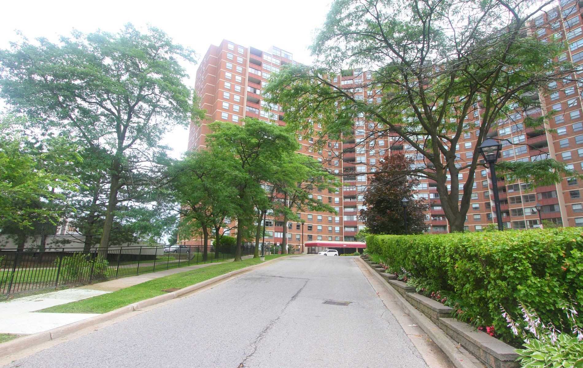 706 627 The West Mall, Etobicoke Sold, W4524777 Condos.ca