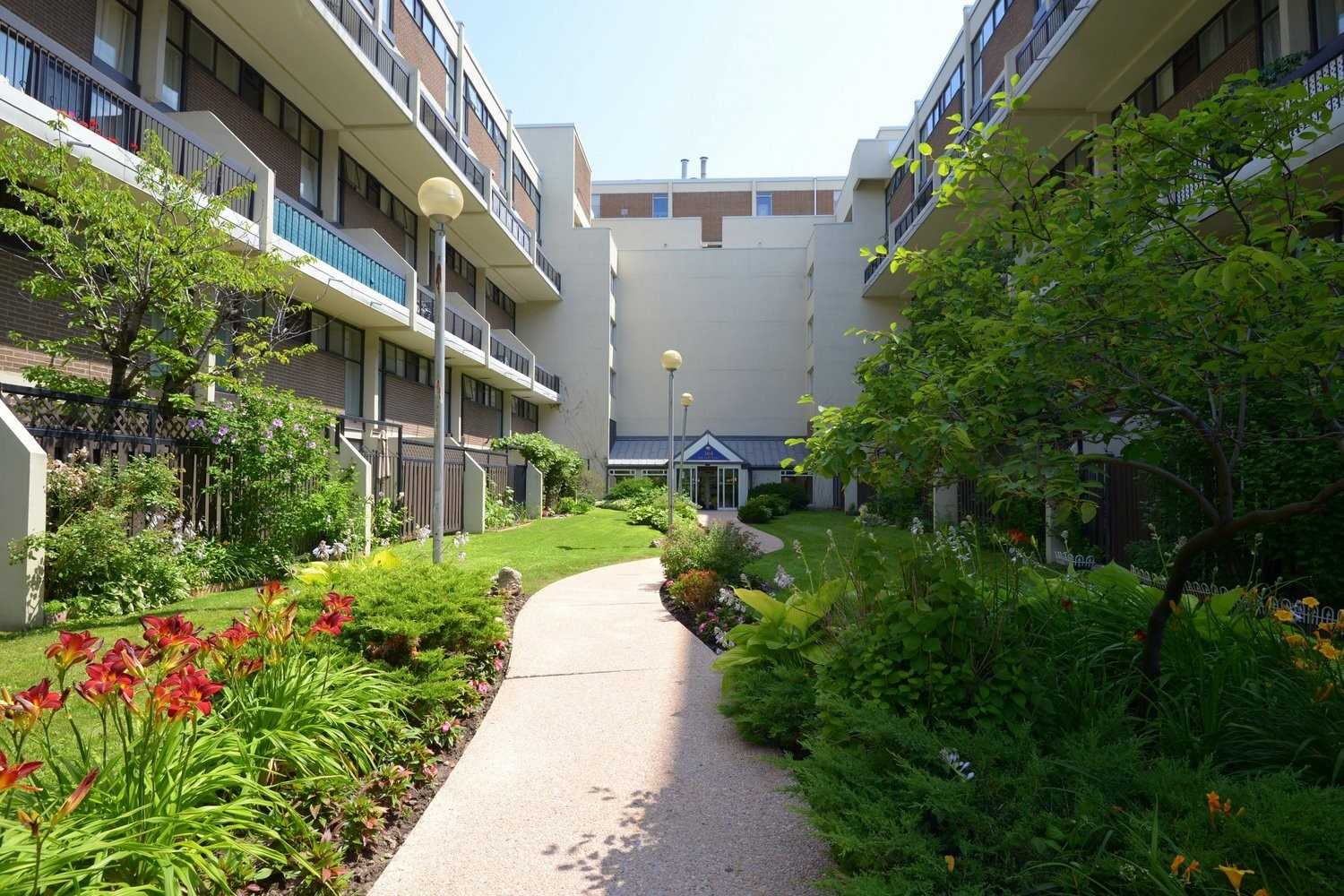 242 364 The East Mall St, Etobicoke Suspended, W4528948 Condos.ca