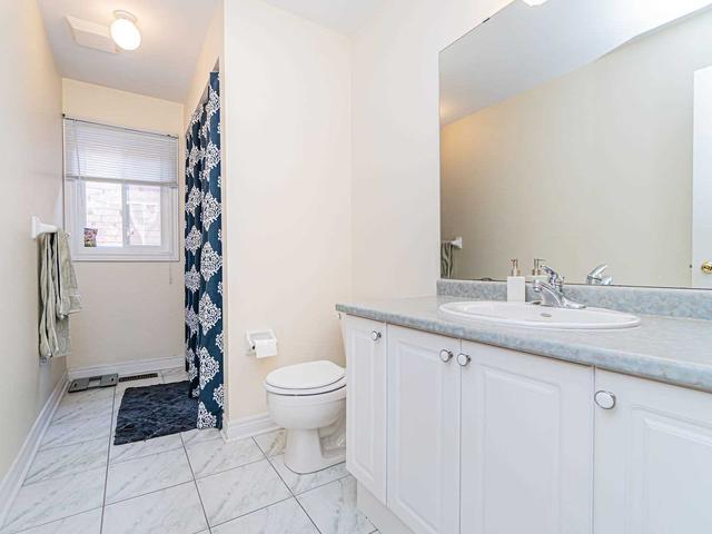 4 Fallgate Dr E