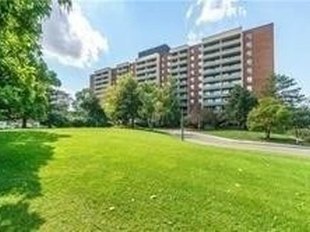 9 Four Winds Dr, Unit 701