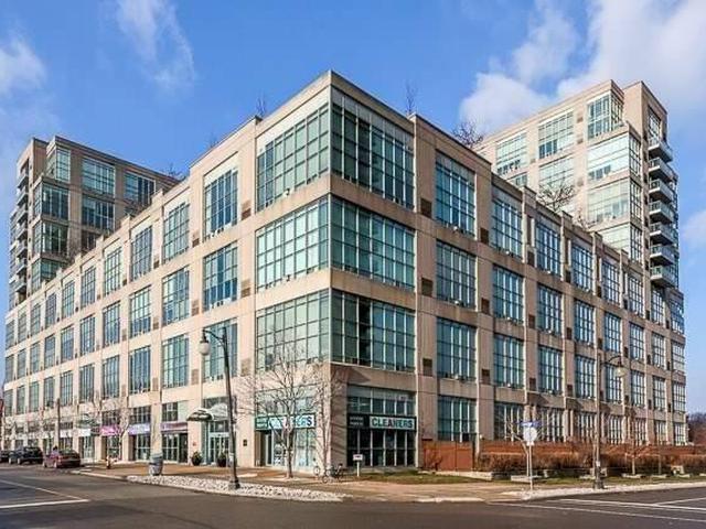 300 Manitoba St, Unit 102