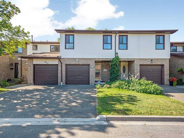 34 Foster Cres, Unit 34