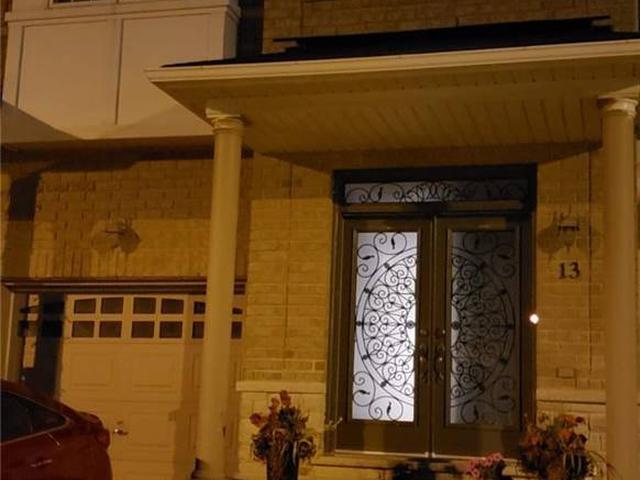 Upper - 13 Naperton Dr