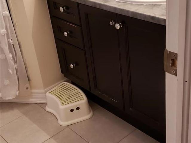 Upper - 13 Naperton Dr