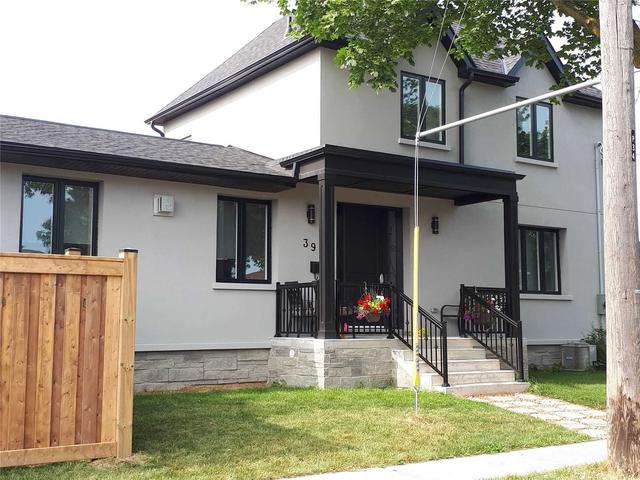39 Woolgar Ave