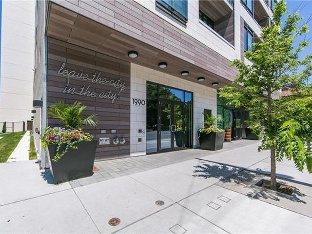 1990 Bloor St W, Unit 702