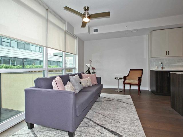 703 - 36 Howard Park Ave