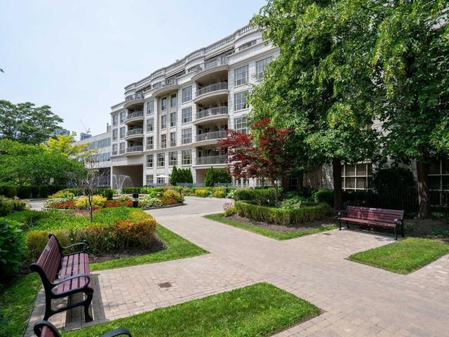 3085 Bloor St W, Unit 212