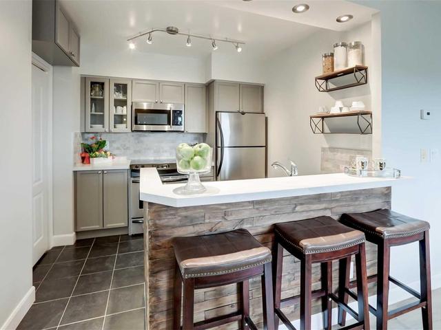 606 - 2088 Lawrence Ave W
