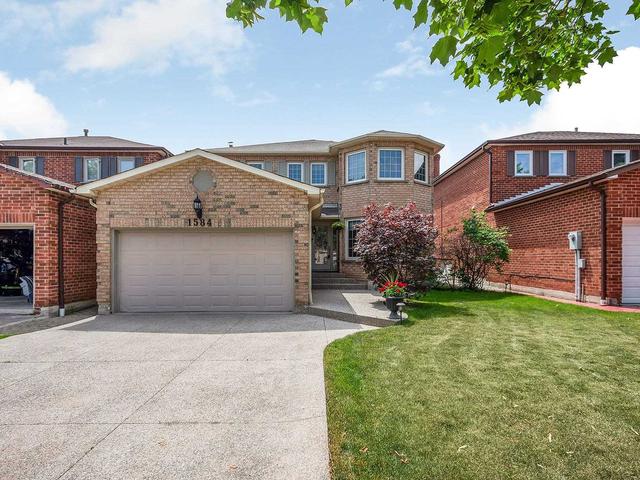 1584 Stancombe Cres