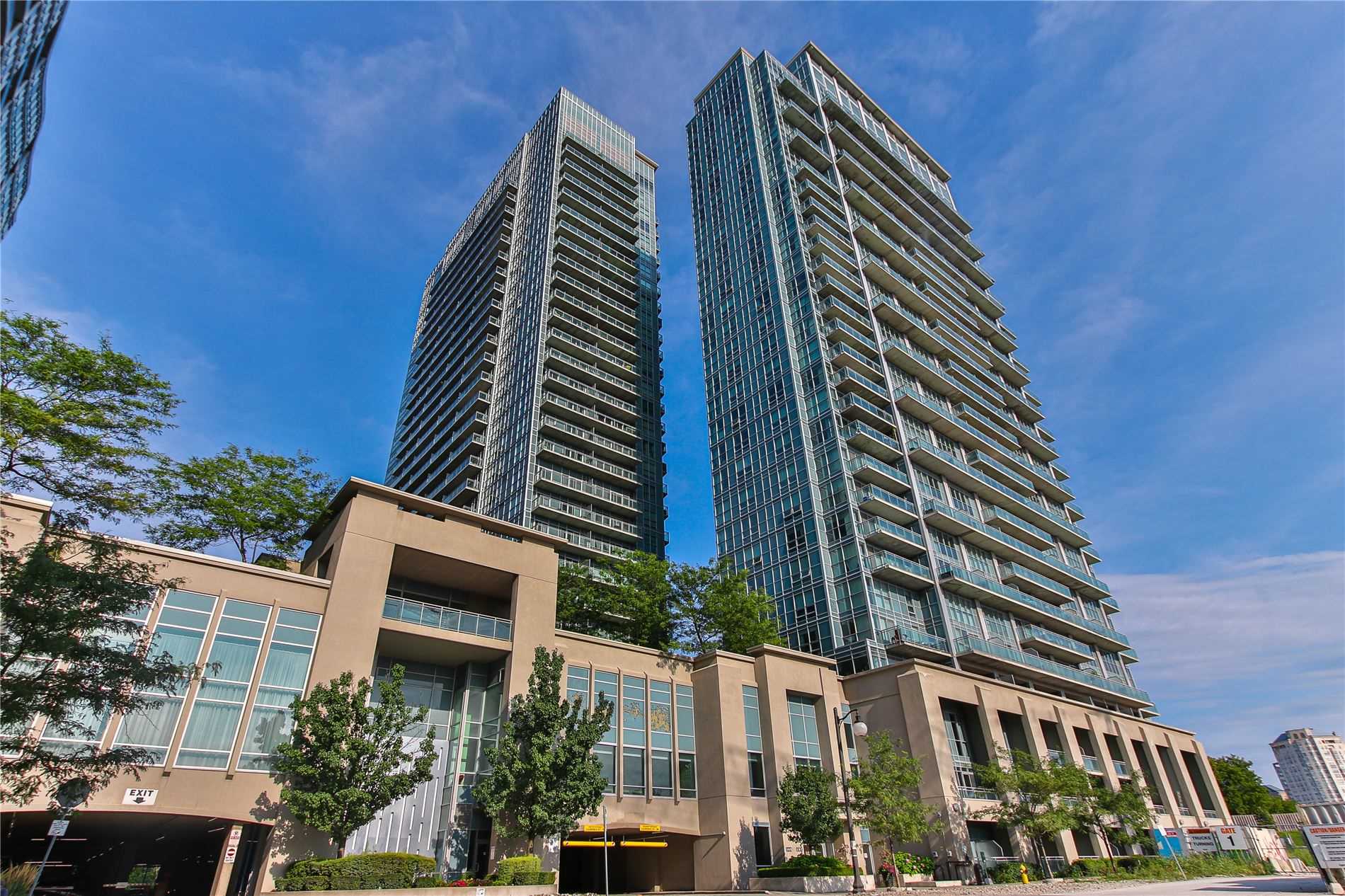 1528 165 Legion Rd N, Etobicoke