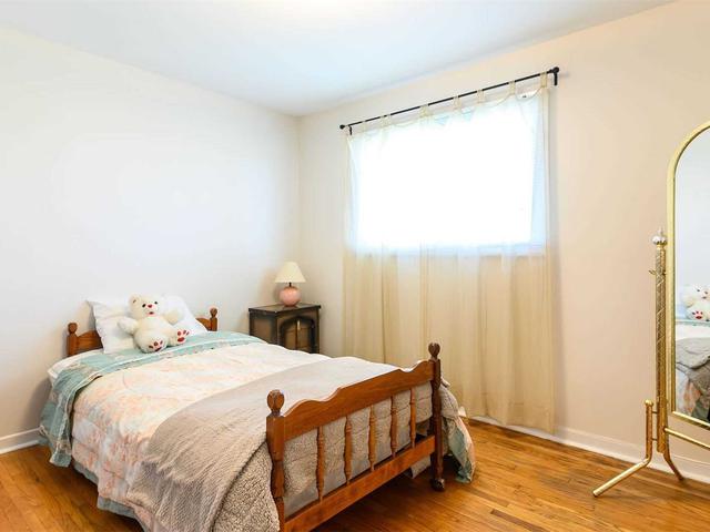 3143 Mallbridge Cres