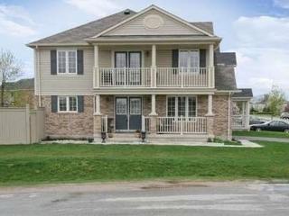 10 Worthington Ave