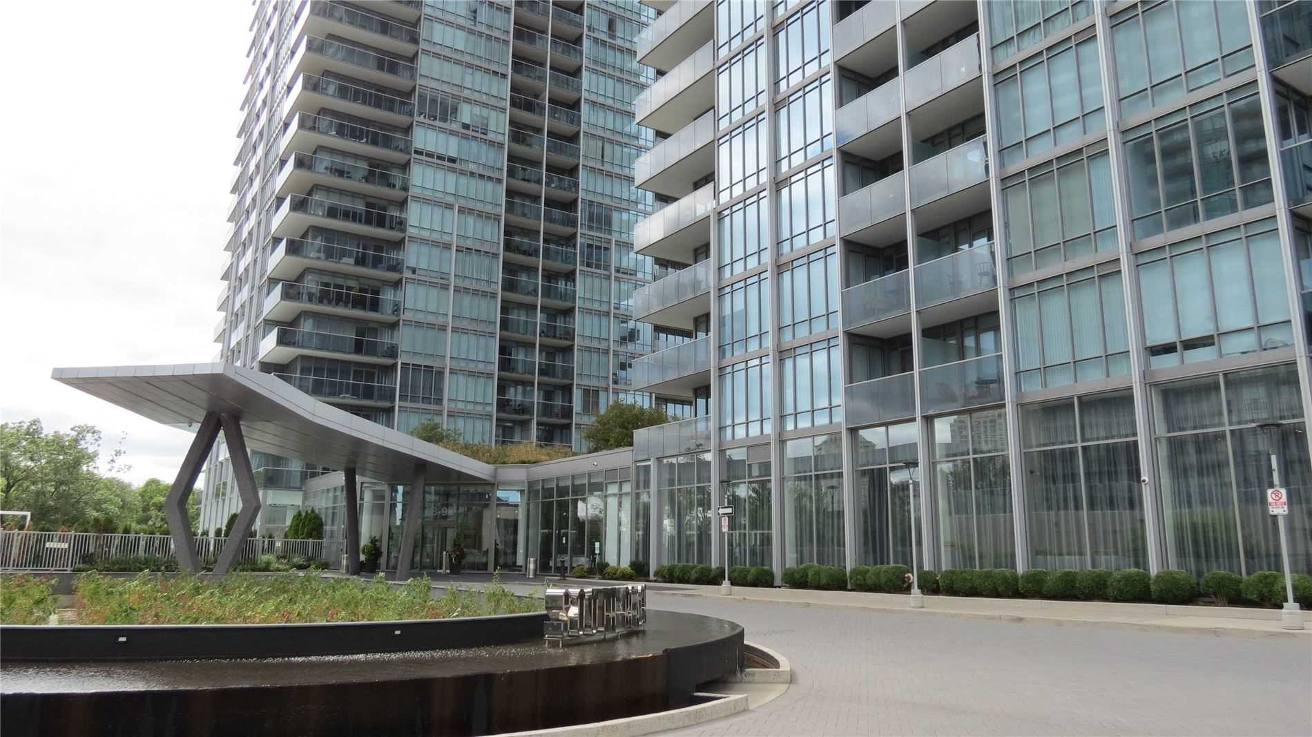 1112 90 Park Lawn Rd, Etobicoke