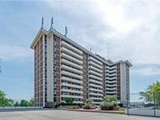 541 Blackthorn Ave, Unit 907