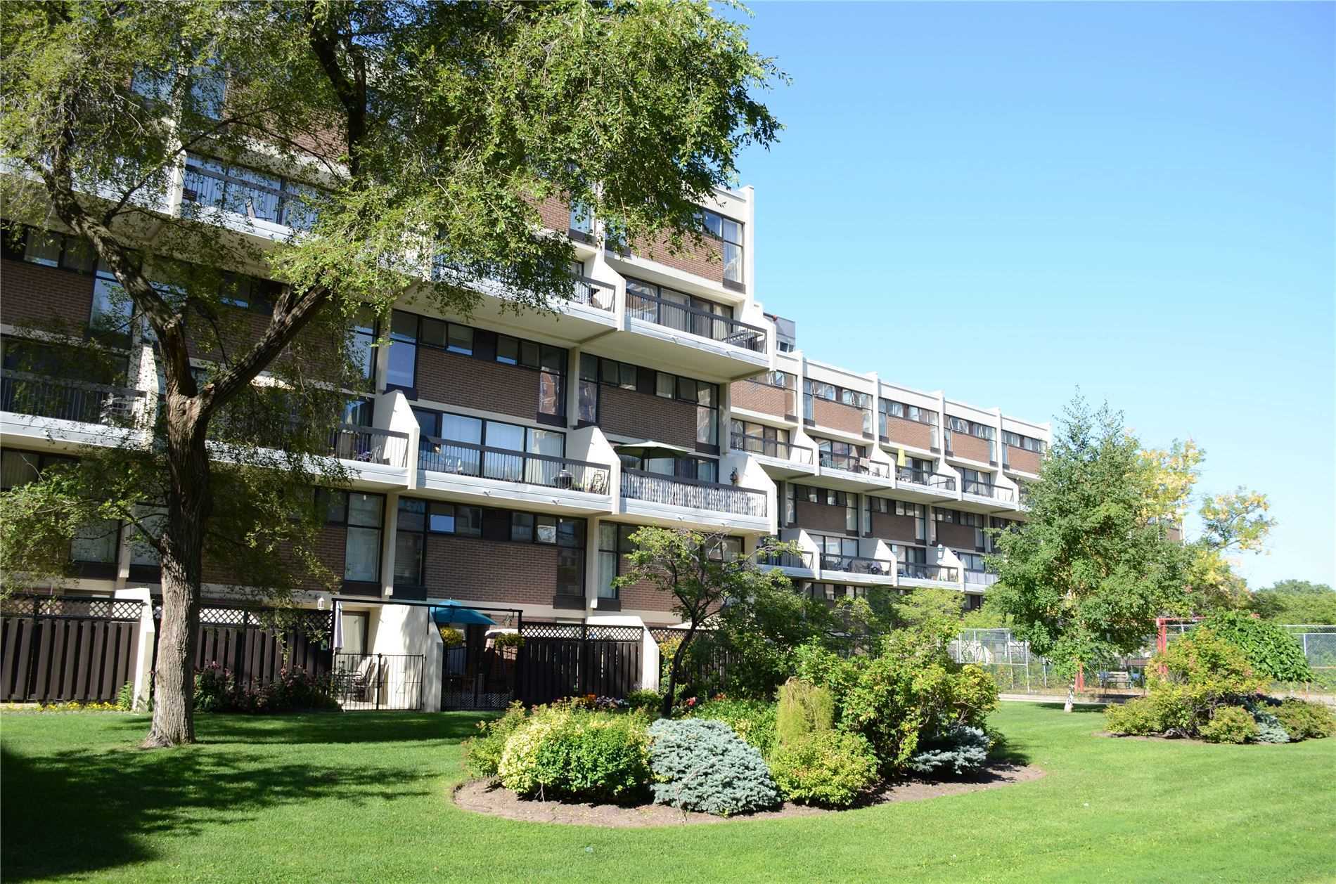 214 366 The East Mall, Etobicoke Sold, W4568228 Condos.ca