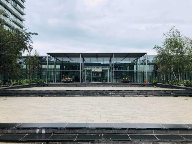 105 The Queensway Ave Ave, PH3510