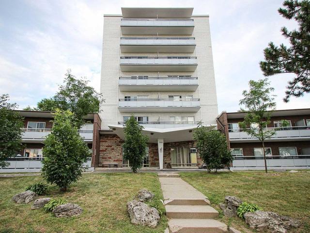785 Browns Line, Unit 303