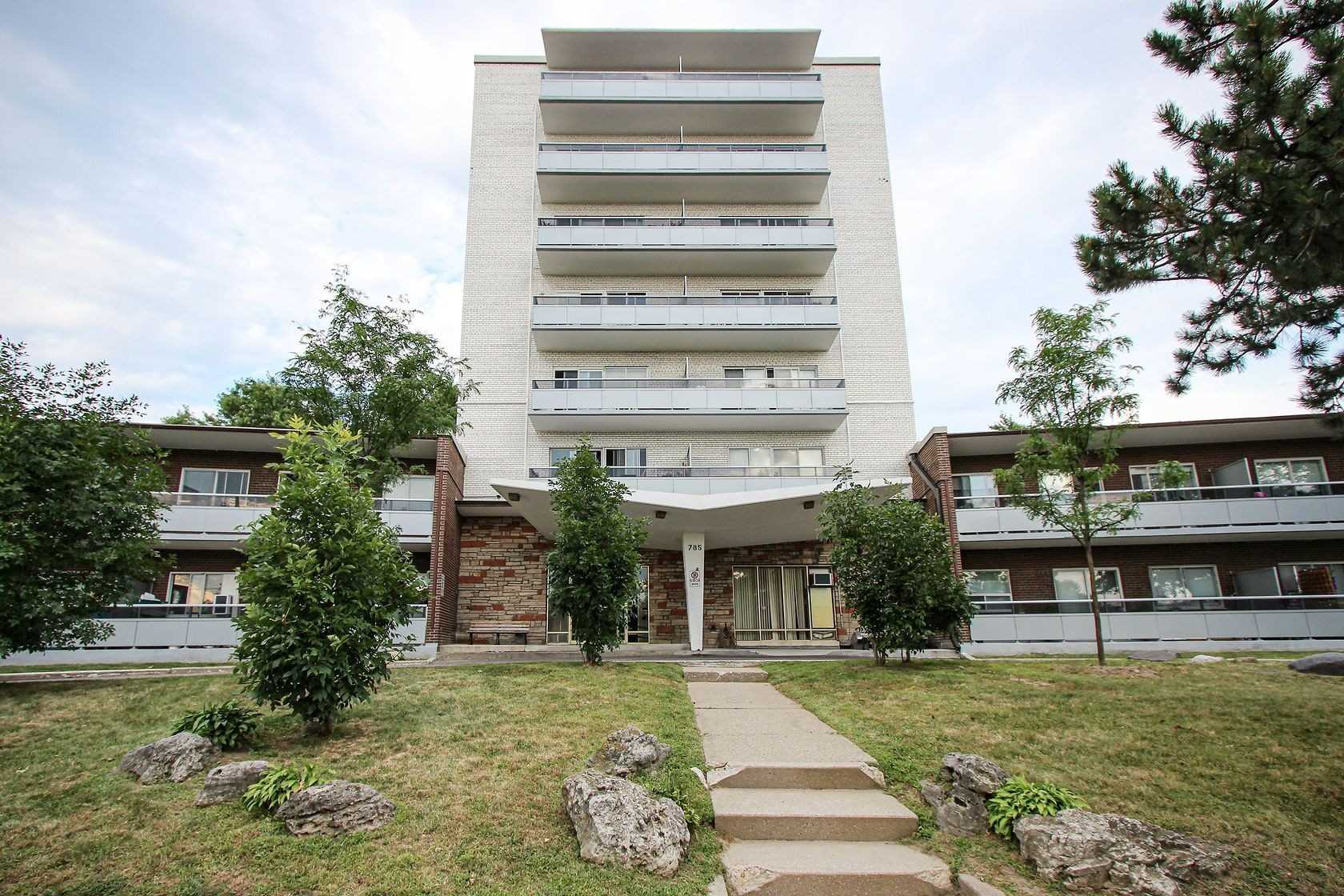 303 785 Browns Line, Etobicoke Terminated, W4571678 Condos.ca