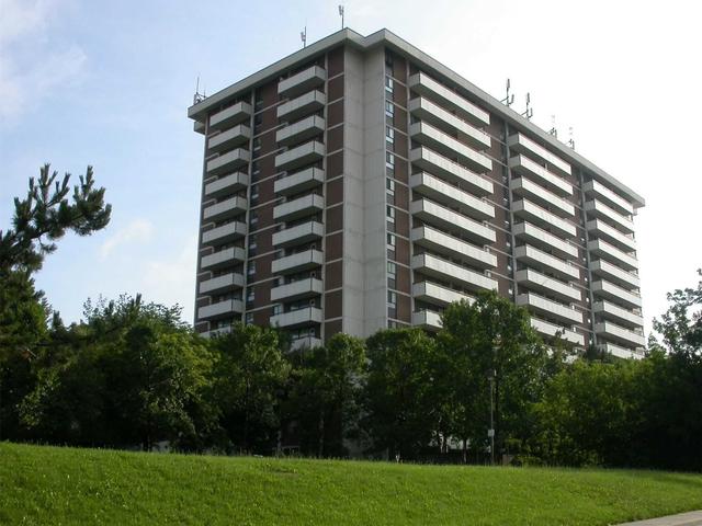 541 Blackthorn Ave, Unit 109