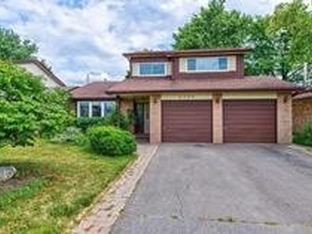 6109 Starfield Cres