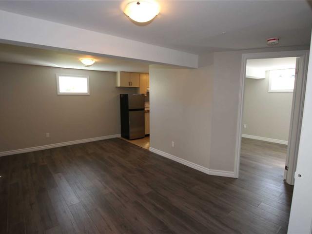 2 - 147 Rutherford Rd N