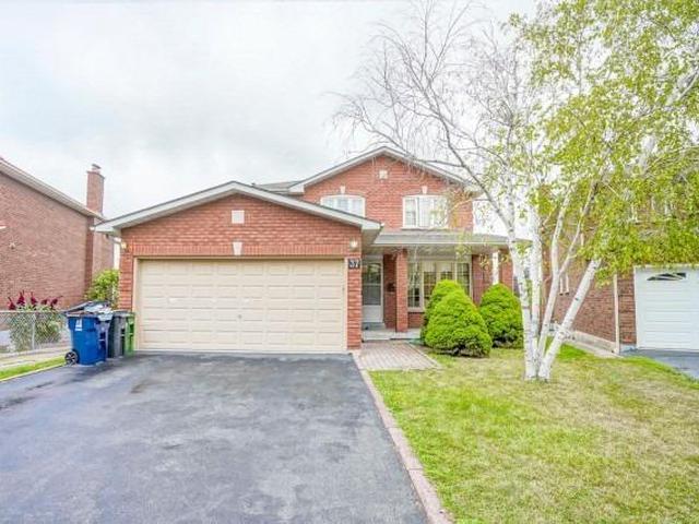 37 Woodlot Cres