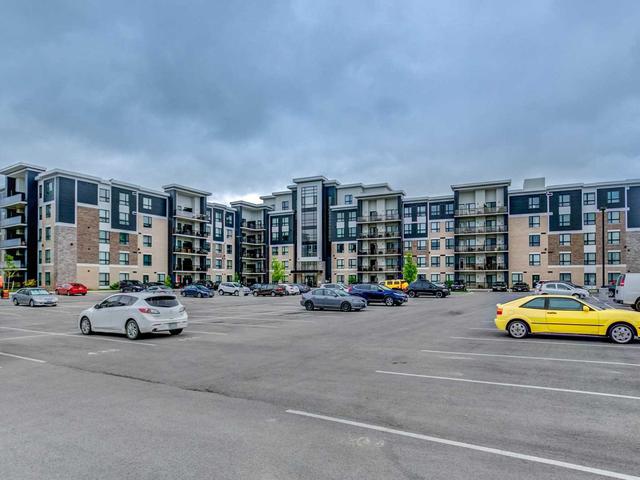 640 Sauve St, Unit 215