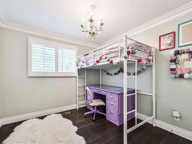 145 Kingsview Dr