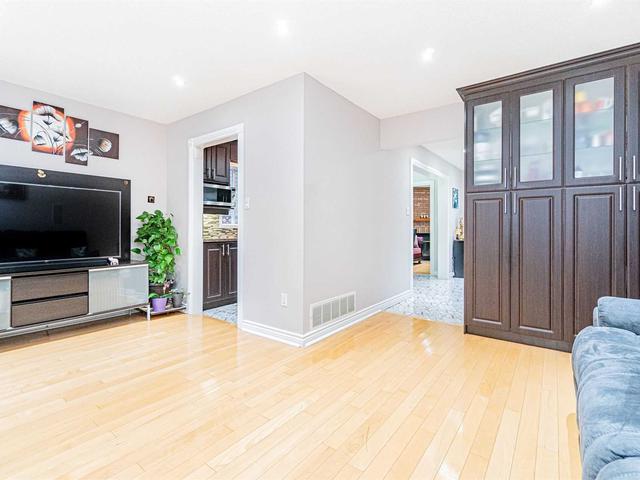 18 Elmstead Crt
