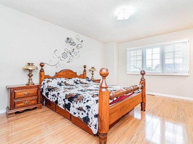 18 Elmstead Crt